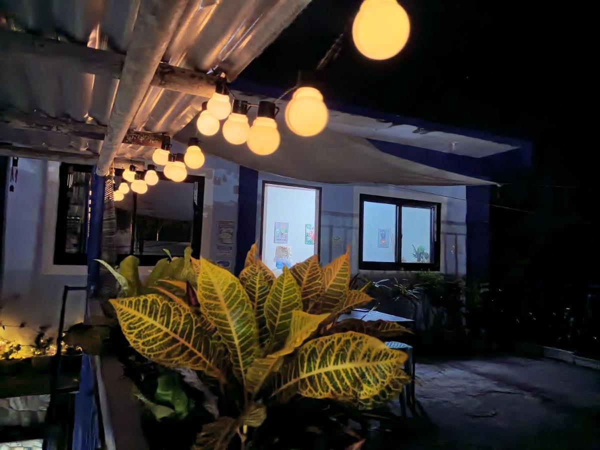 Marbeth Inn Coron Exterior photo