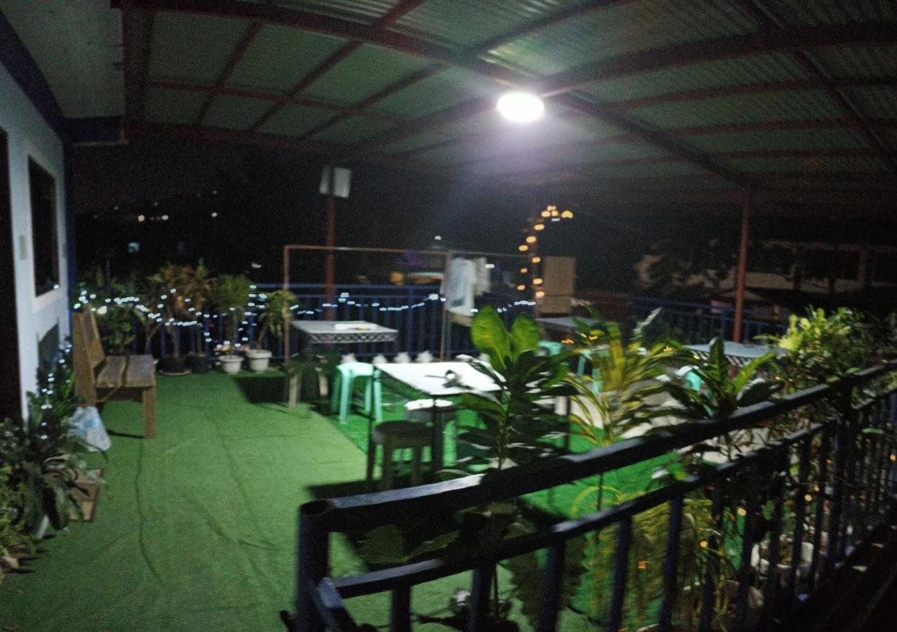 Marbeth Inn Coron Exterior photo
